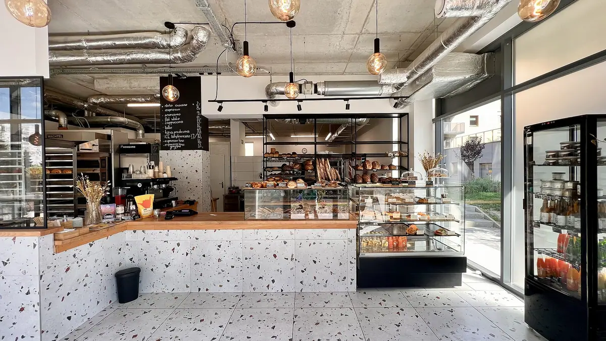 Greggs – bakery in Cwmdu, Swansea